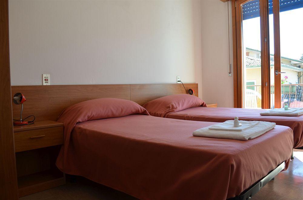 Hotel Luisa ブレンゾーネ エクステリア 写真